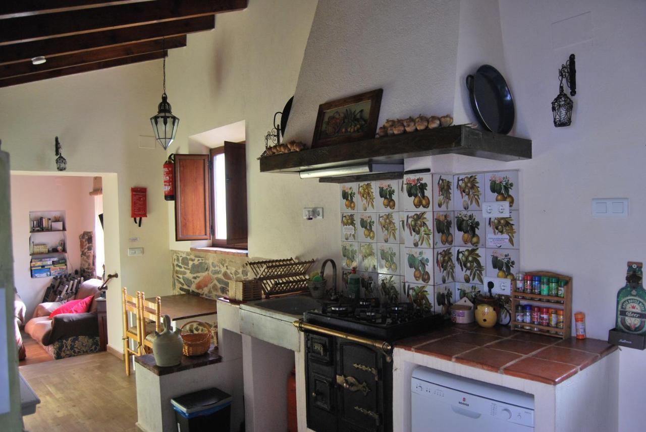 Casa Rural Ecologica Huerta Del Pirata Fuente de Cantos Bagian luar foto