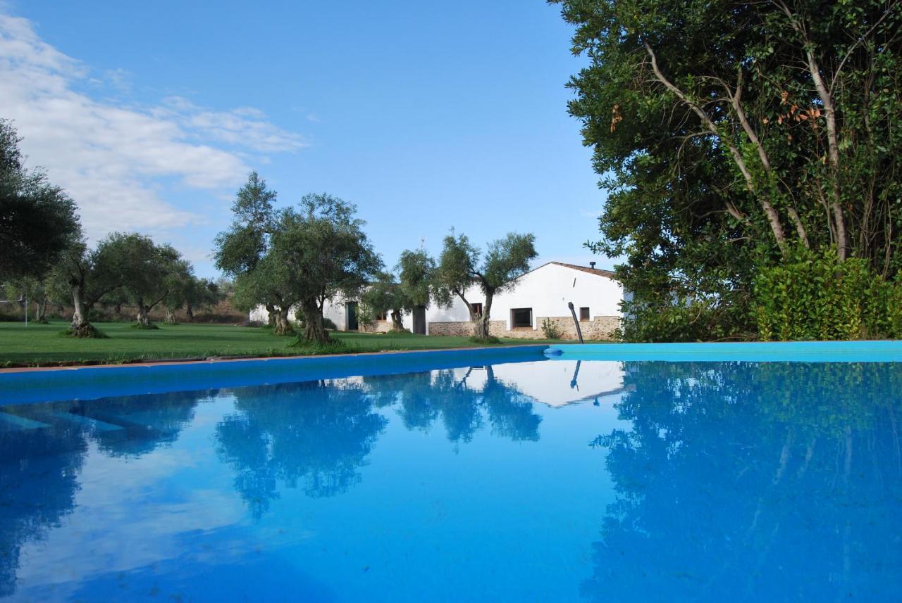 Casa Rural Ecologica Huerta Del Pirata Fuente de Cantos Bagian luar foto